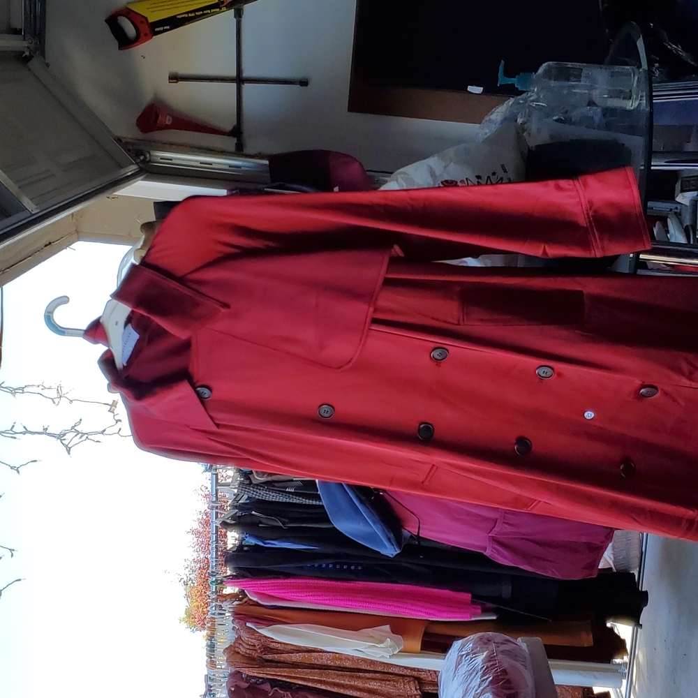 Color:Ruby Trench coat xs
